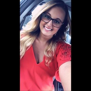 Meet your Posher, Candace